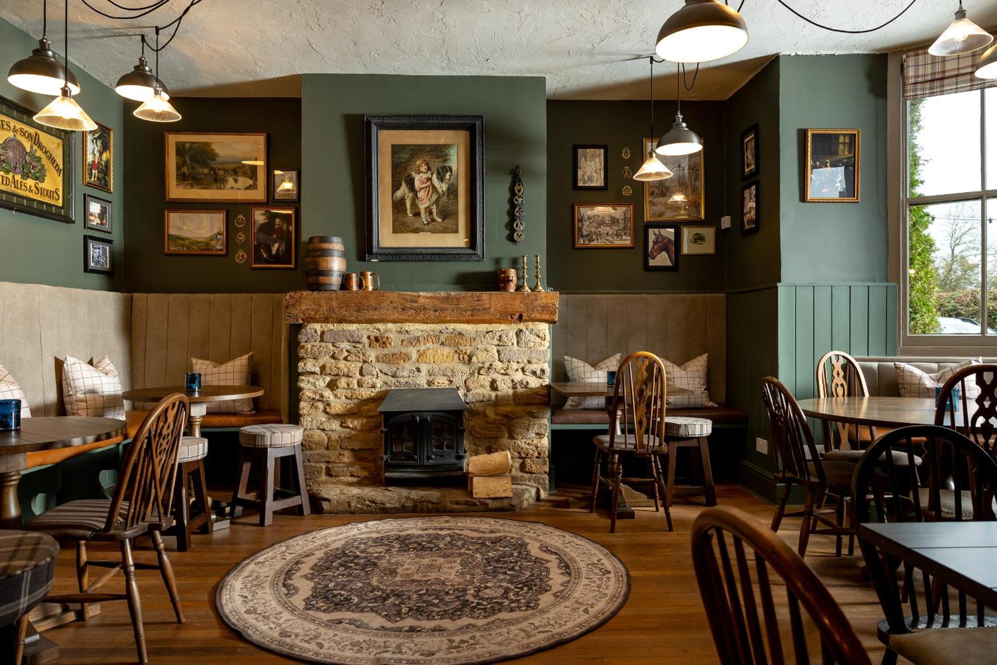 The Olde Coach House Inn آشبي سانت ليدجرز المظهر الخارجي الصورة