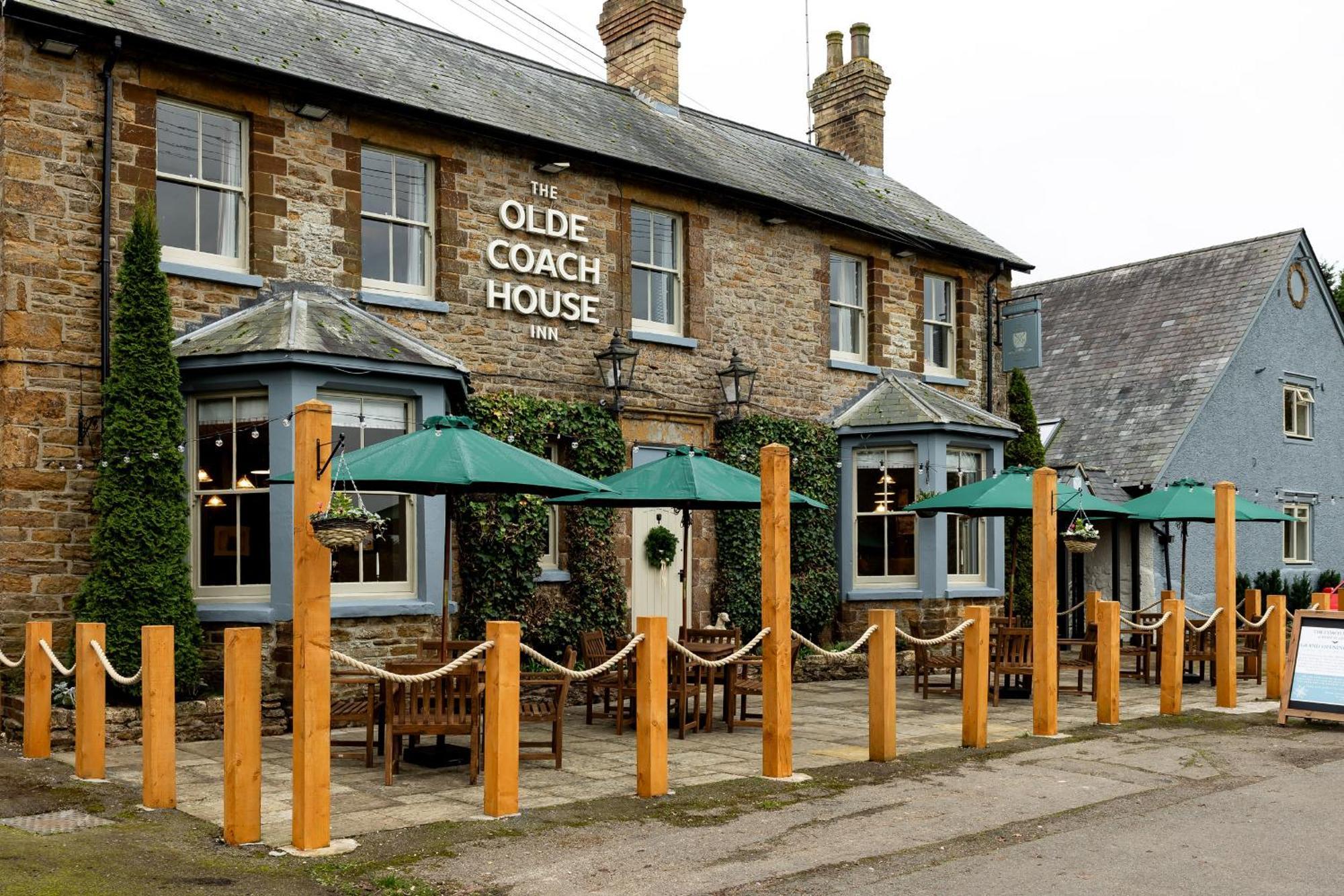 The Olde Coach House Inn آشبي سانت ليدجرز المظهر الخارجي الصورة