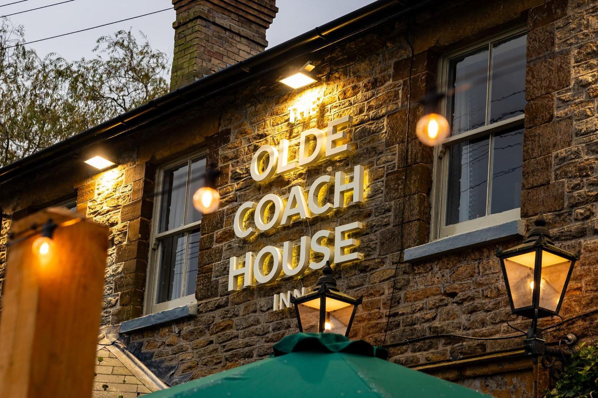 The Olde Coach House Inn آشبي سانت ليدجرز المظهر الخارجي الصورة