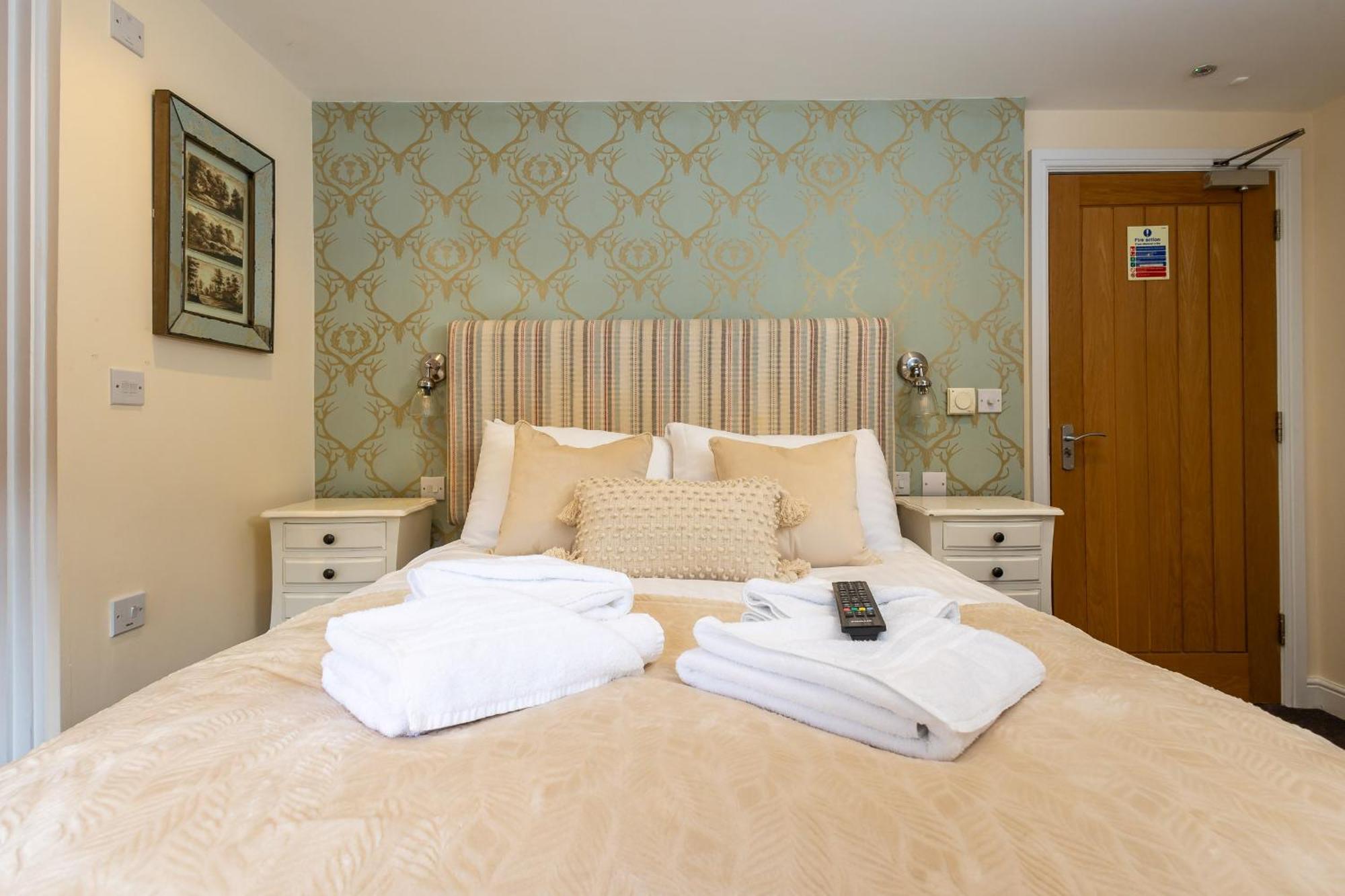 The Olde Coach House Inn آشبي سانت ليدجرز المظهر الخارجي الصورة