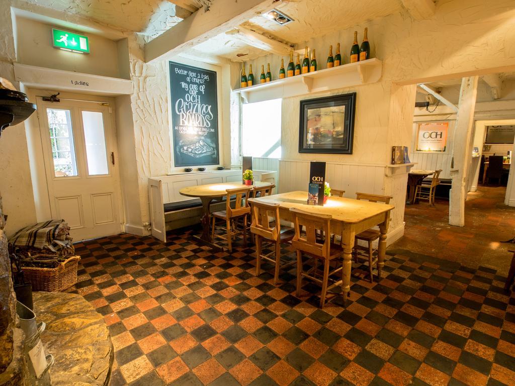 The Olde Coach House Inn آشبي سانت ليدجرز المظهر الخارجي الصورة