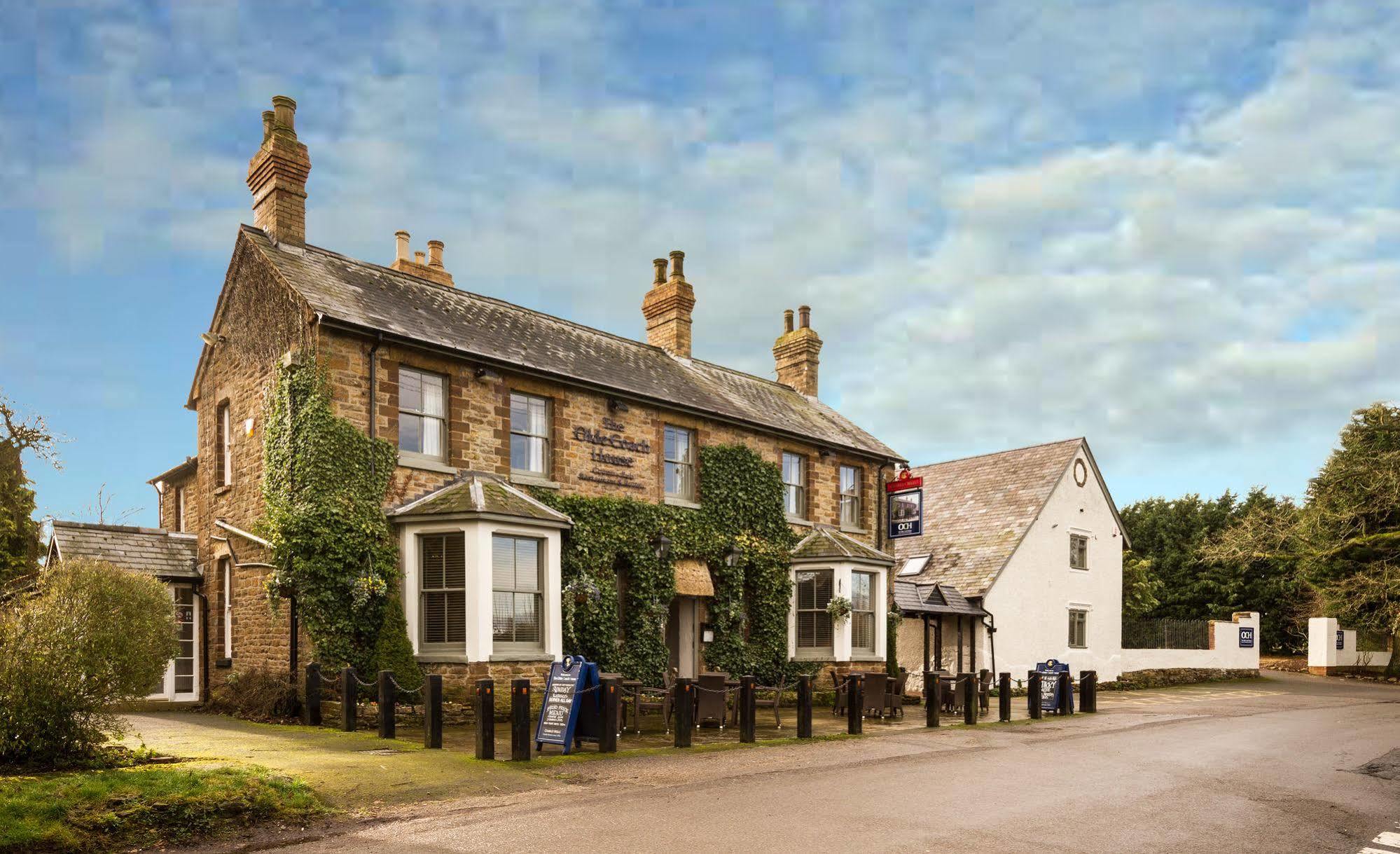 The Olde Coach House Inn آشبي سانت ليدجرز المظهر الخارجي الصورة